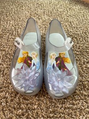 Mini Melissa Silver Glitter Kids' Mary Jane Sandals with Frozen Floral Accent